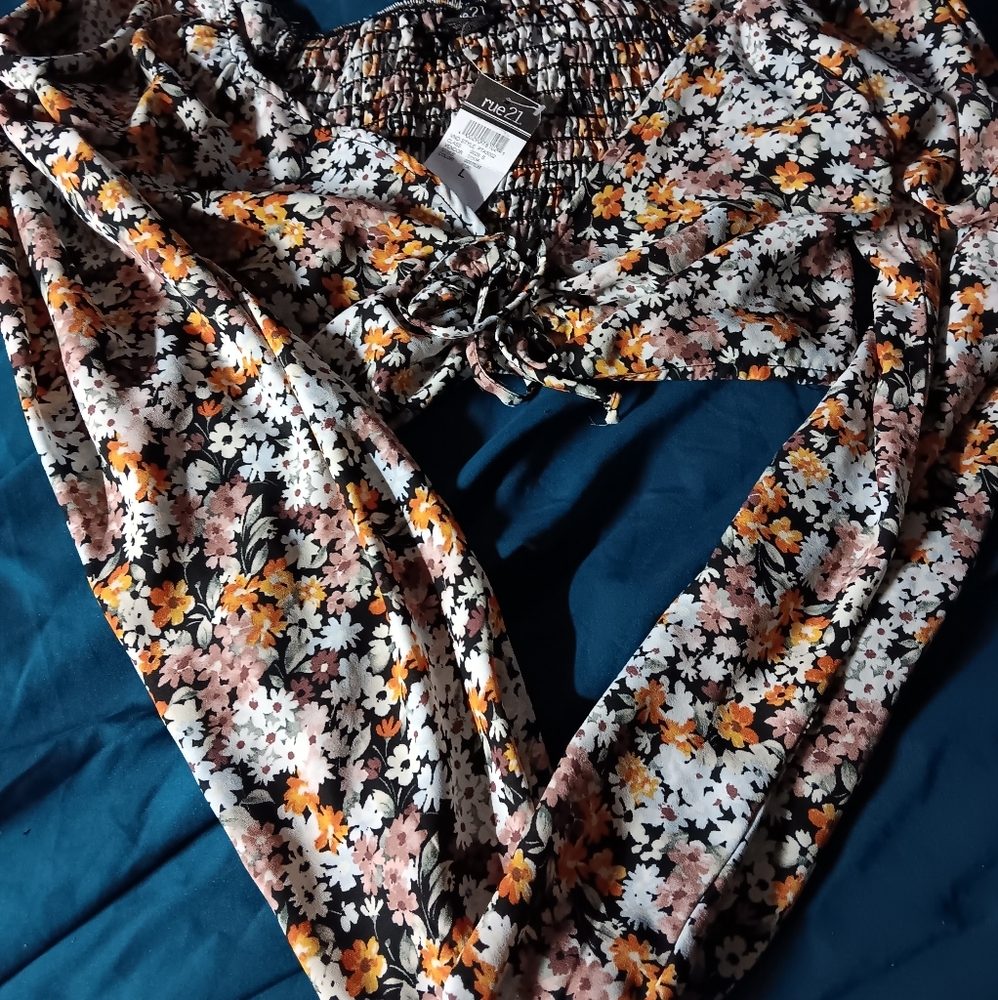 NWT Rue21 Floral Tie-Front Crop Blouse Womens Large